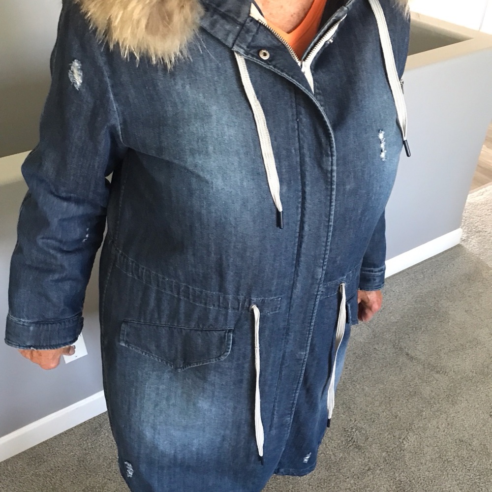 Soia and Koa demin knee lined jacket size large